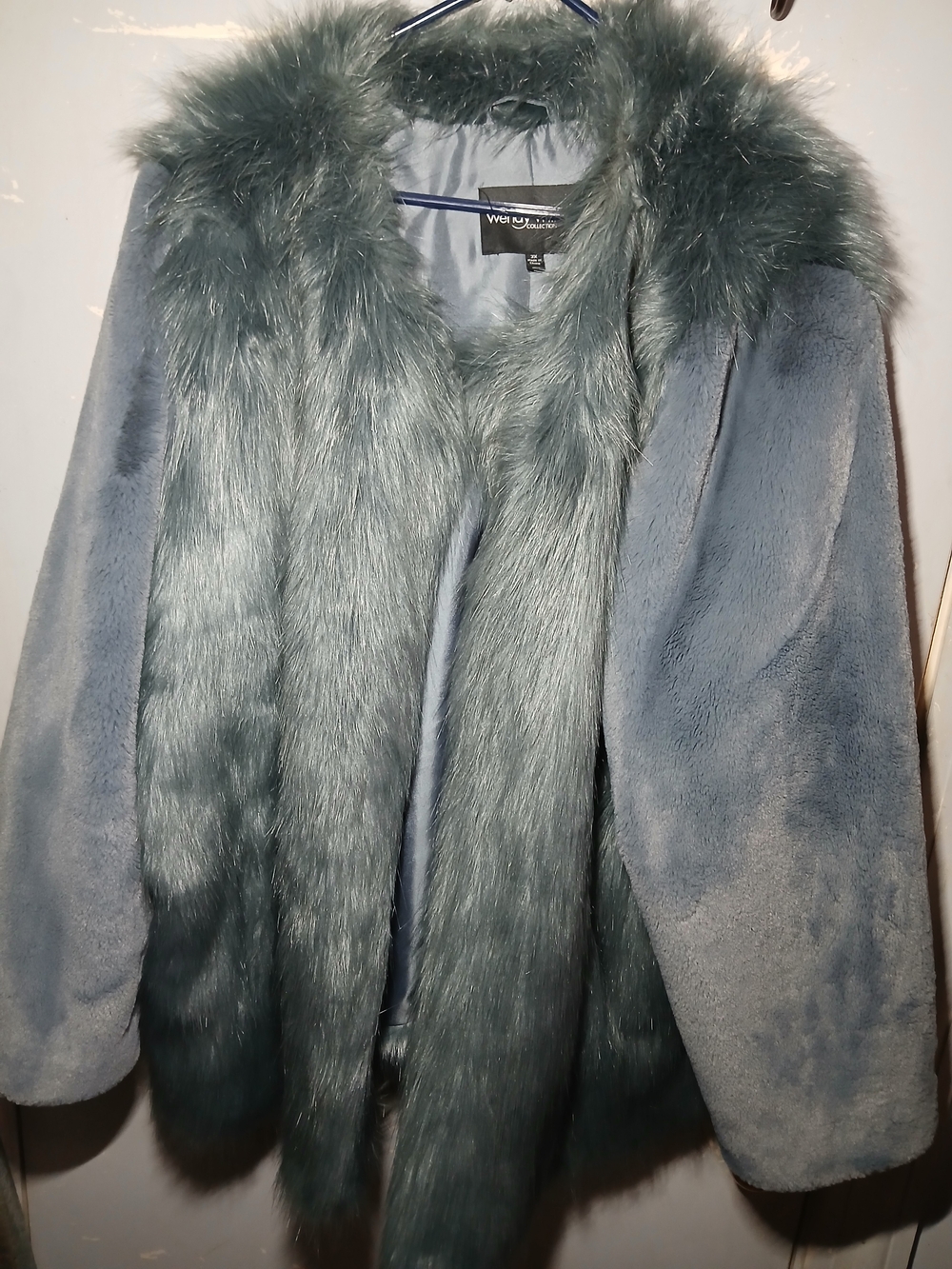Wendy Williams Faux Fur Trim Coat in Gray. Size 3x
